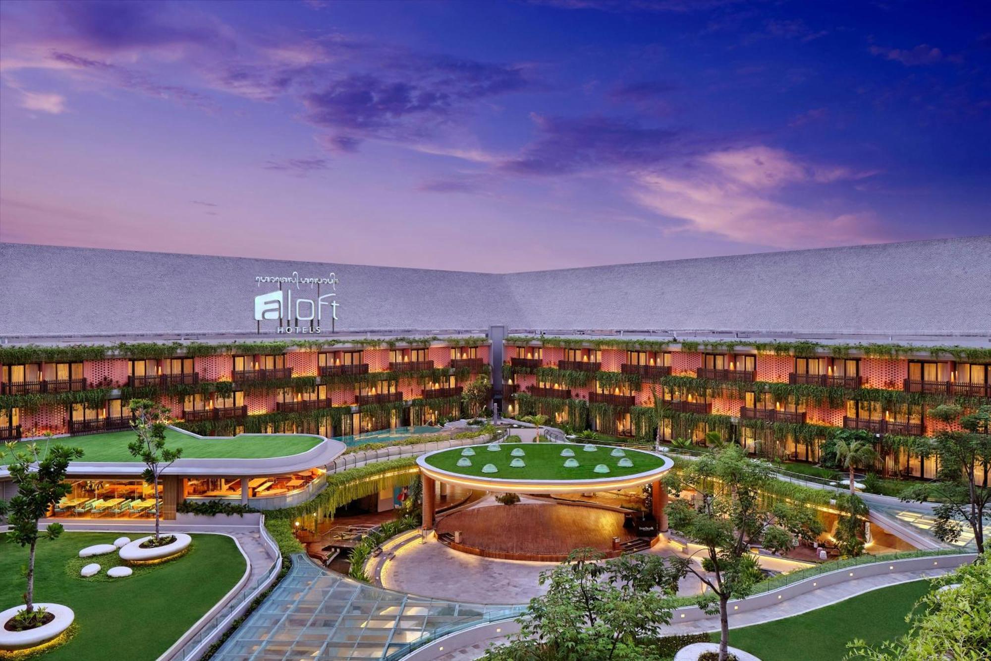 Aloft Bali Kuta At Beachwalk Exterior photo